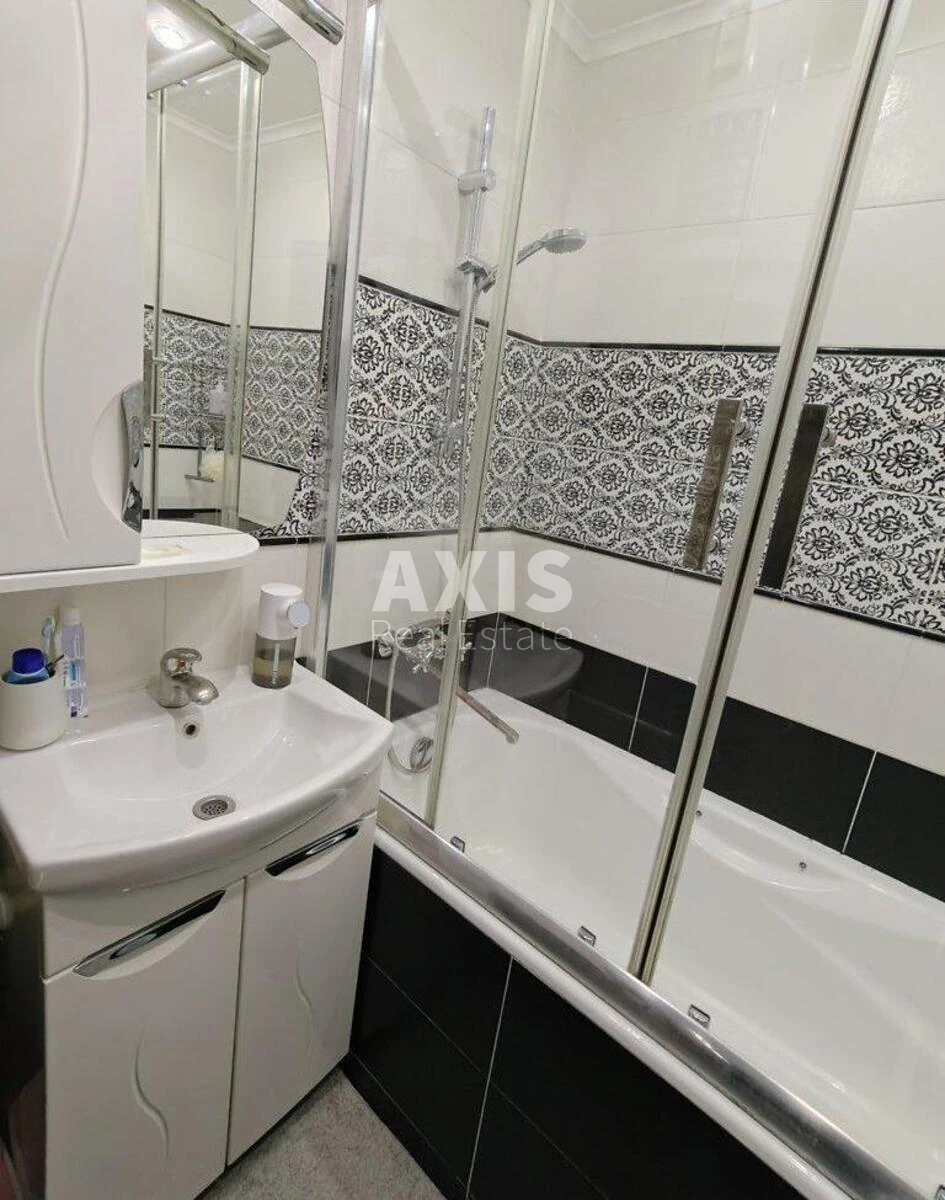 3k apartment pr-t Svobody 26956414
