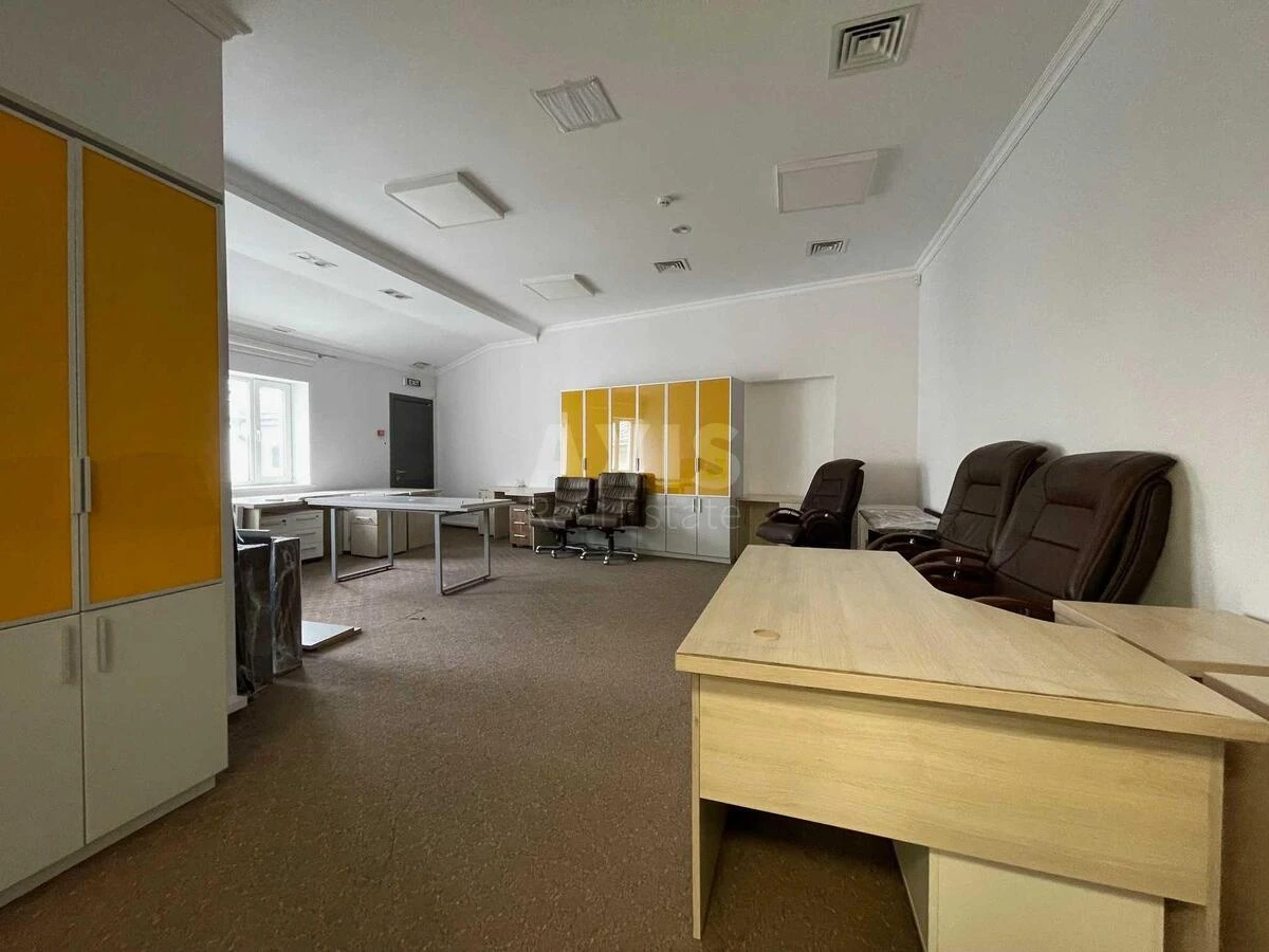 Office vul. Volodymyrs'ka 23А, 165m2719429