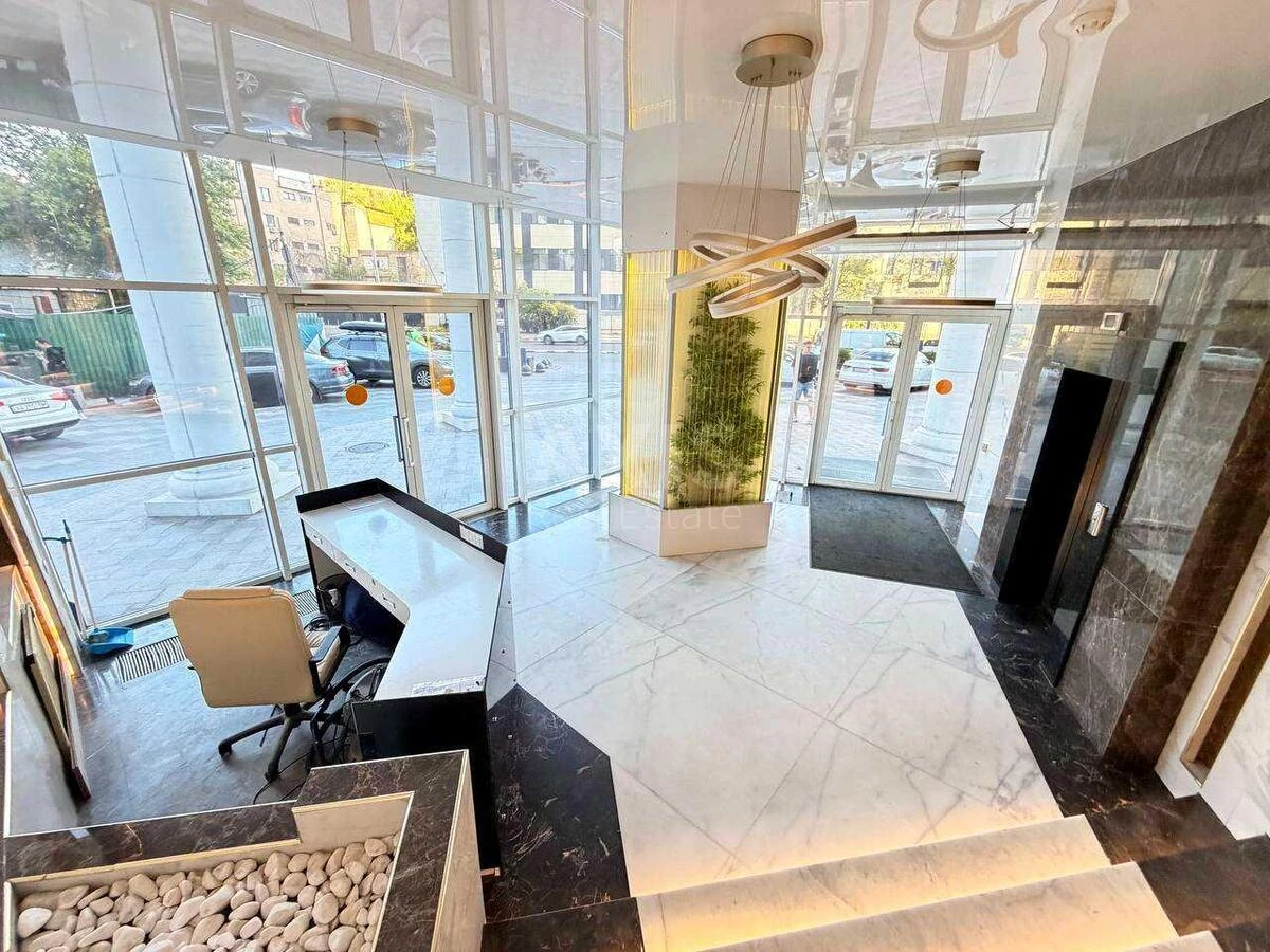 Office vul. Glybochyc'ka 73, 57m2712774
