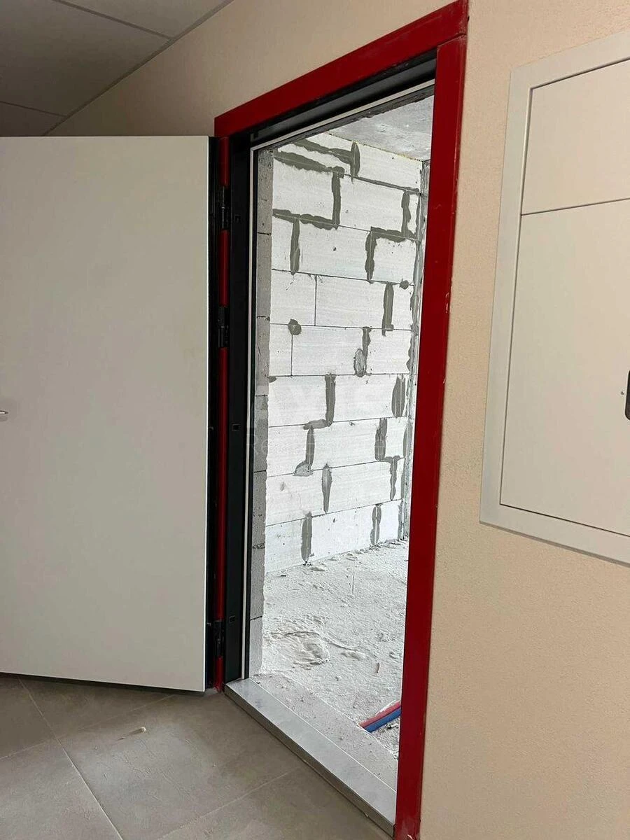 1k apartment vul. Bulahovs'kogo Akademika 2696076