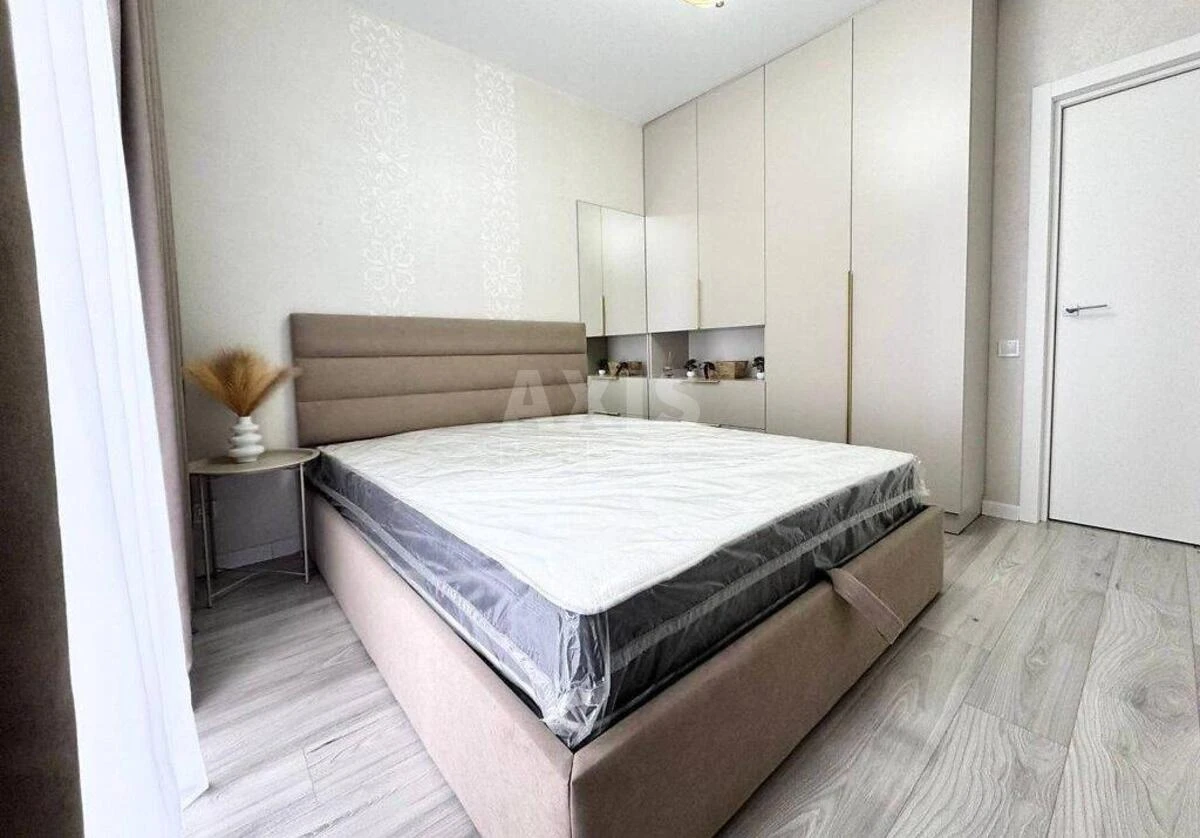 2k apartment vul. Myhajla Maksymovycha 26В701006