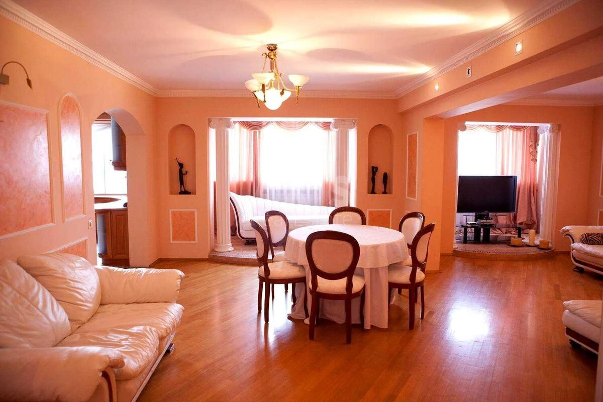 5k apartment pr-t Bazhana Mykoly 36718840