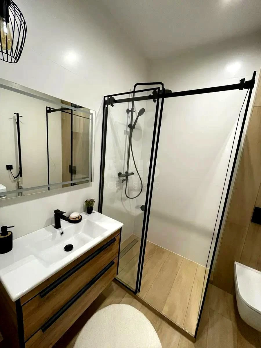 1k apartment pr-t Berestejskij 11679066
