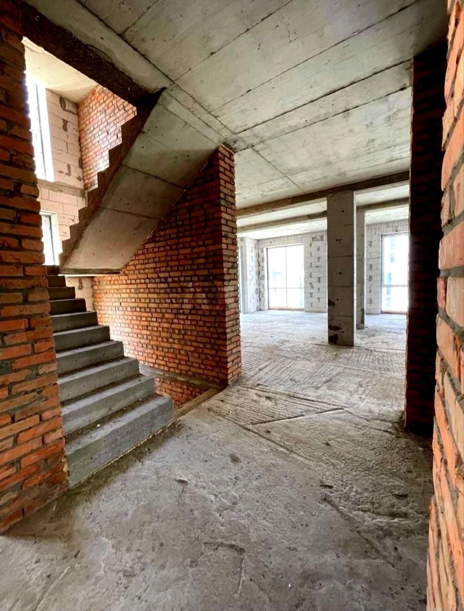 Office vul. Strutyns'kogo Sergija 6, 543m2704092