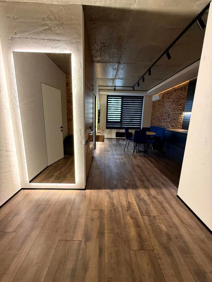 2k apartment nab. Dniprovs'ka 15Е689887