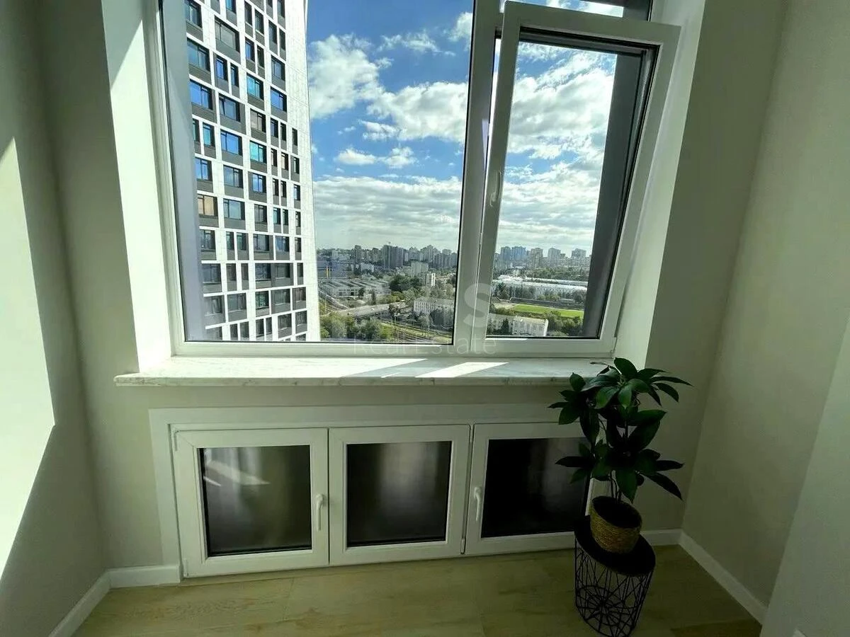 1к квартира пр-т Берестейский 11679068