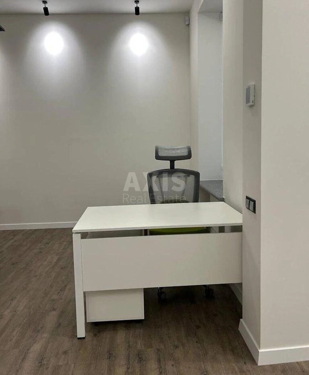 Office vul. Sichovyh Stril'civ 11А, 73m2690900