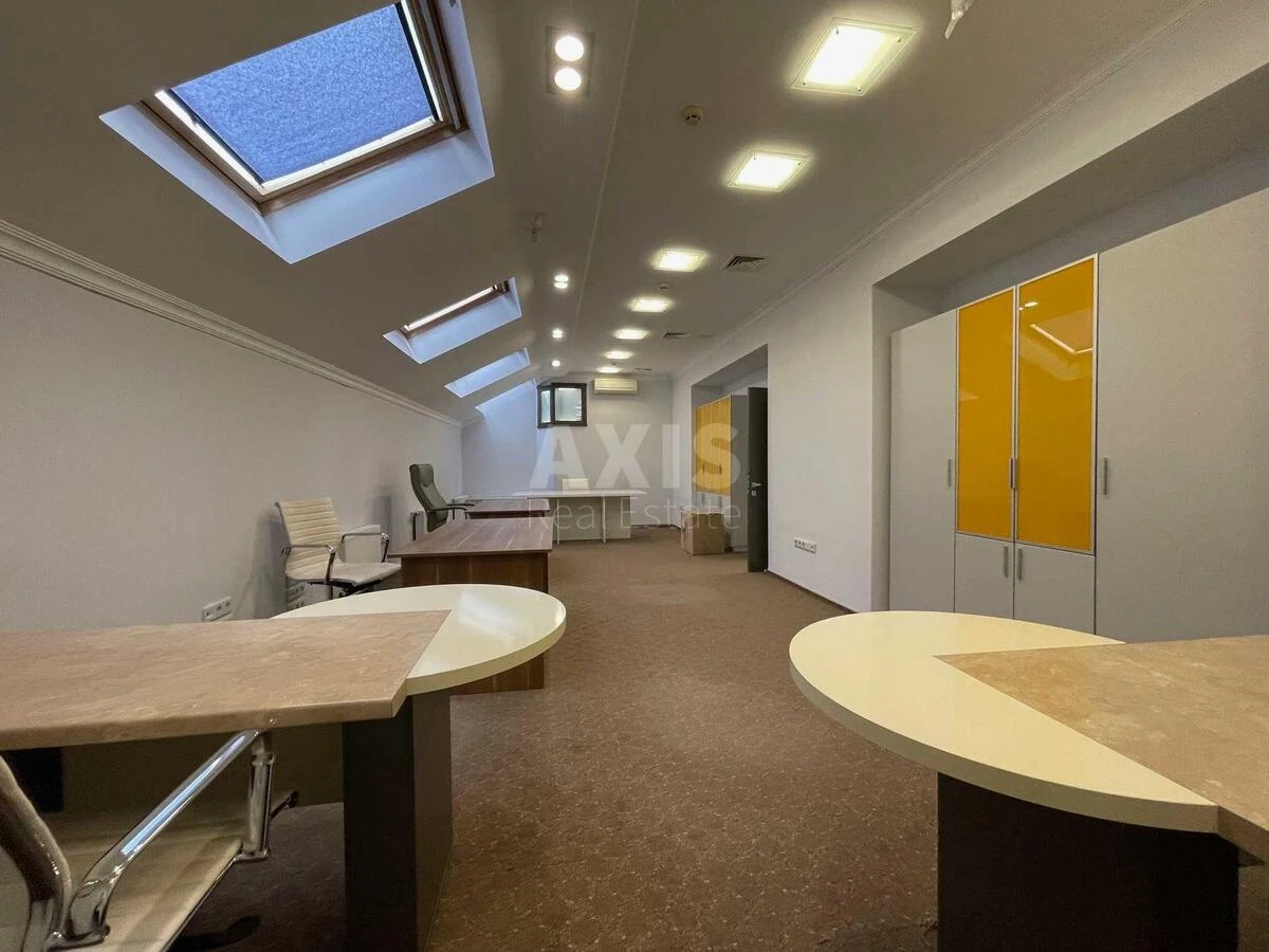 Office vul. Volodymyrs'ka 23А, 165m27194215