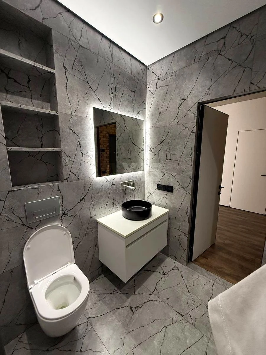 2k apartment nab. Dniprovs'ka 15Е6898812