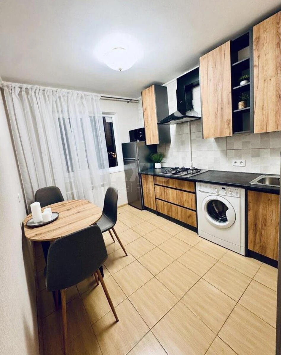 2k apartment vul. Mechnykova 7А684060