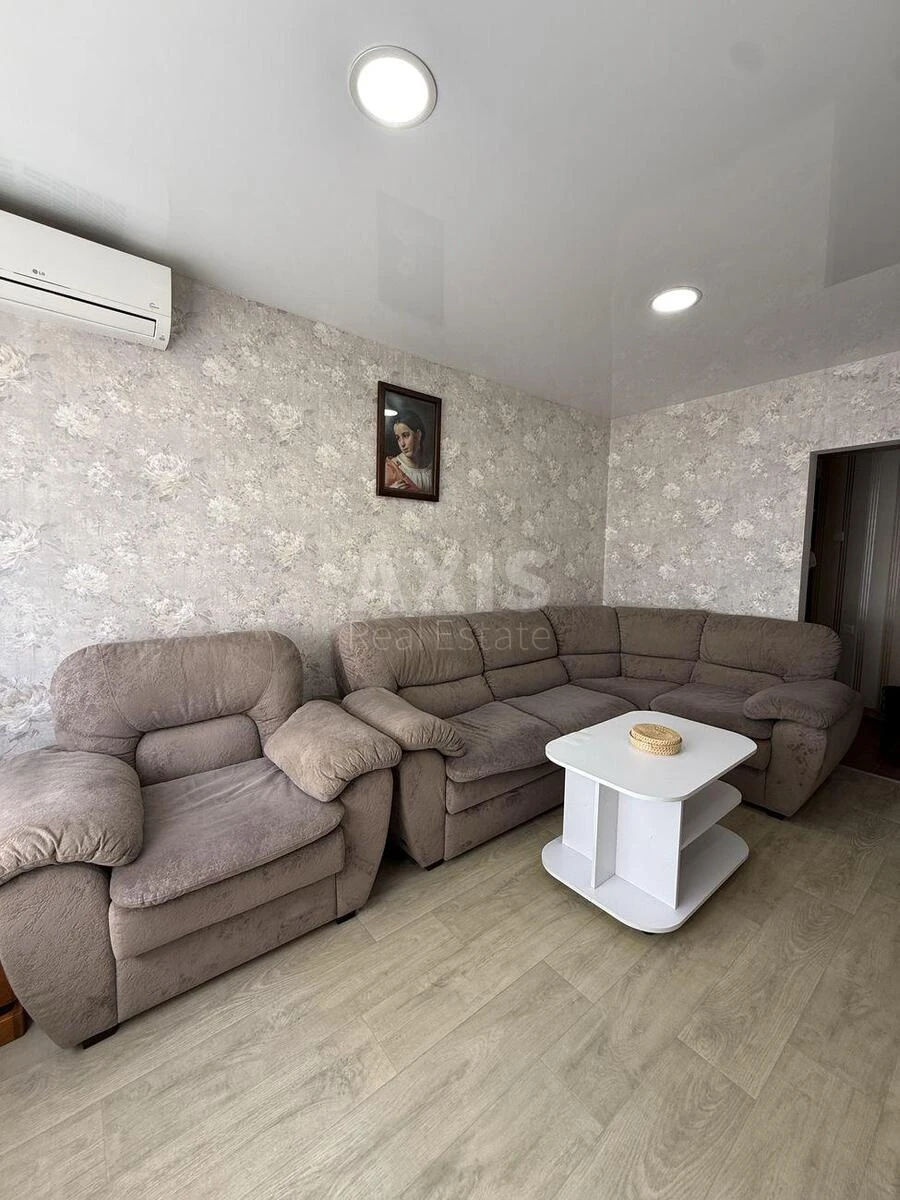 2k apartment vul. Antonovycha 165711012