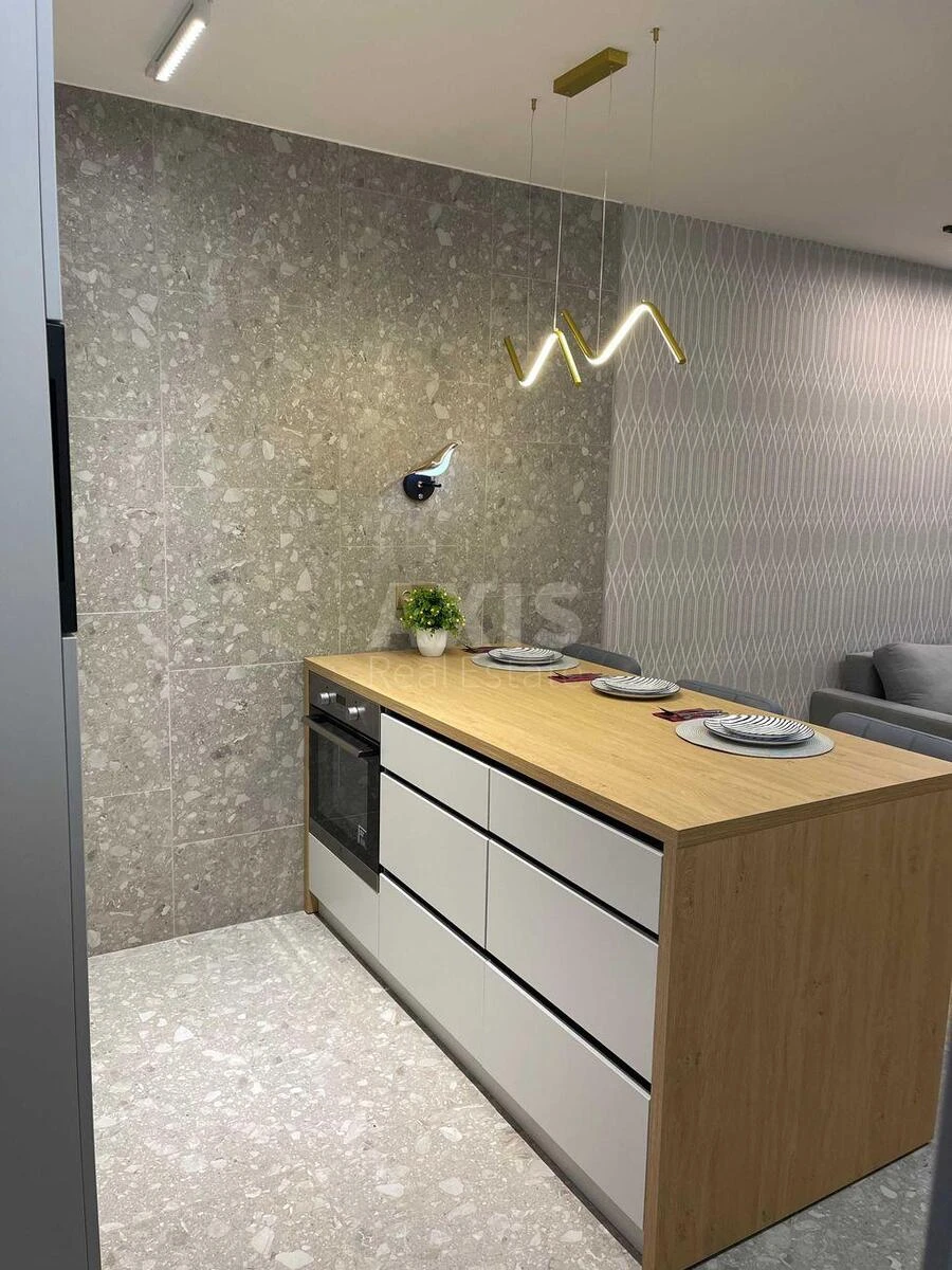1k apartment prov. Uzhgorods'kyj 4/1714020