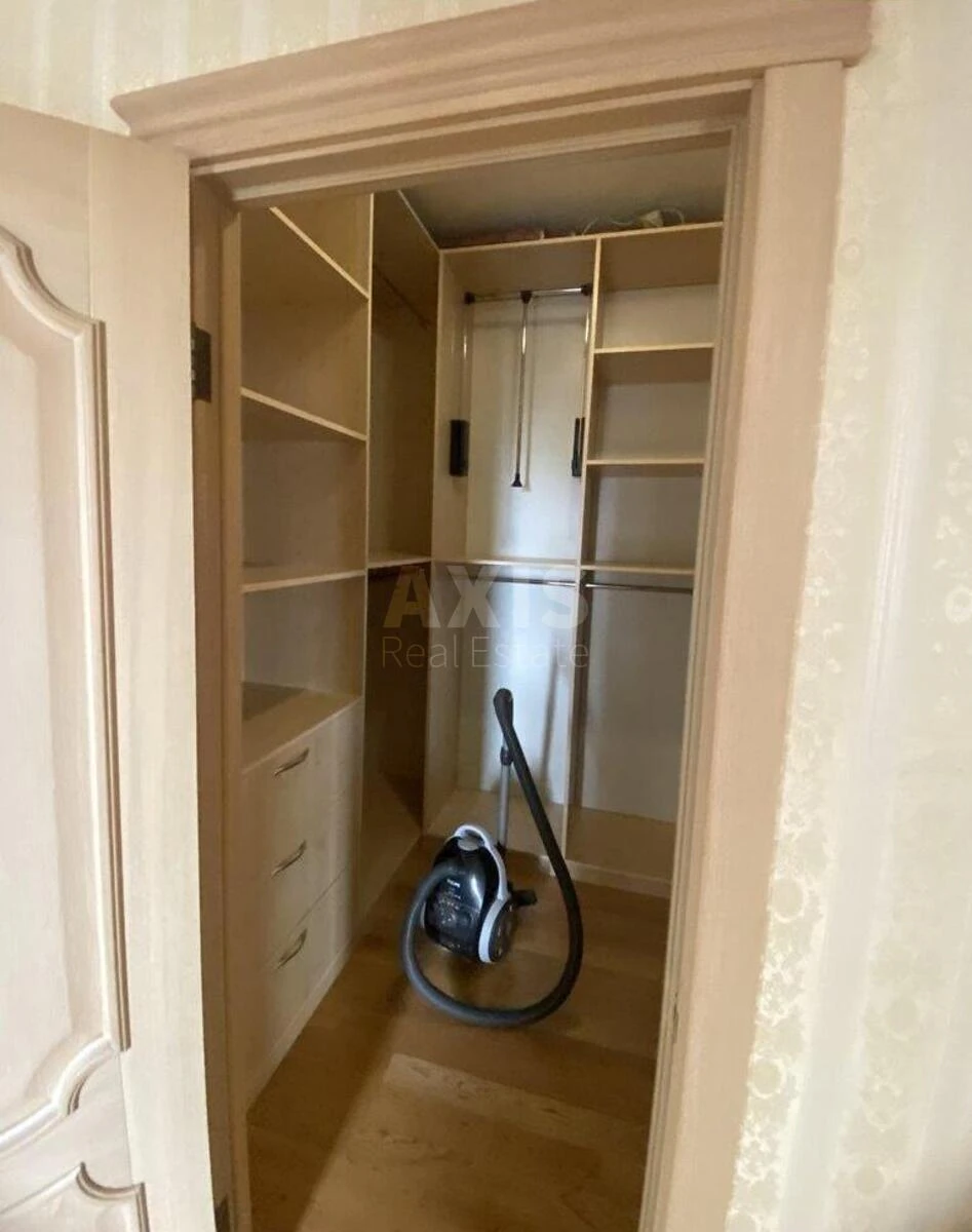 3k apartment vul. Sichovyh Stril'civ 52А7137114