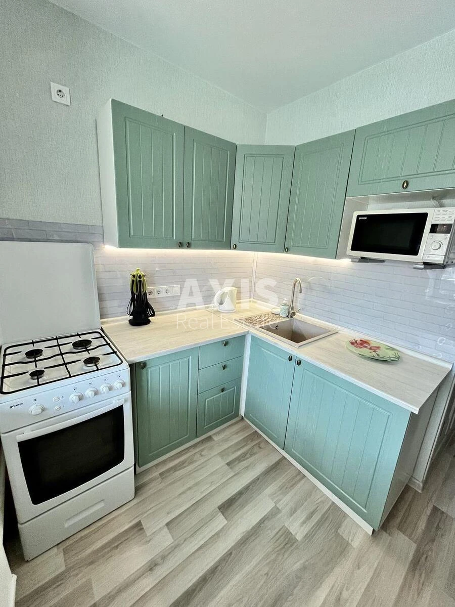 1k apartment pr-t Chervonoyi Kalyny seventy-nine A70019