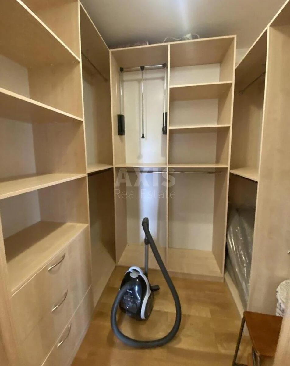 3k apartment vul. Sichovyh Stril'civ 52А7137115