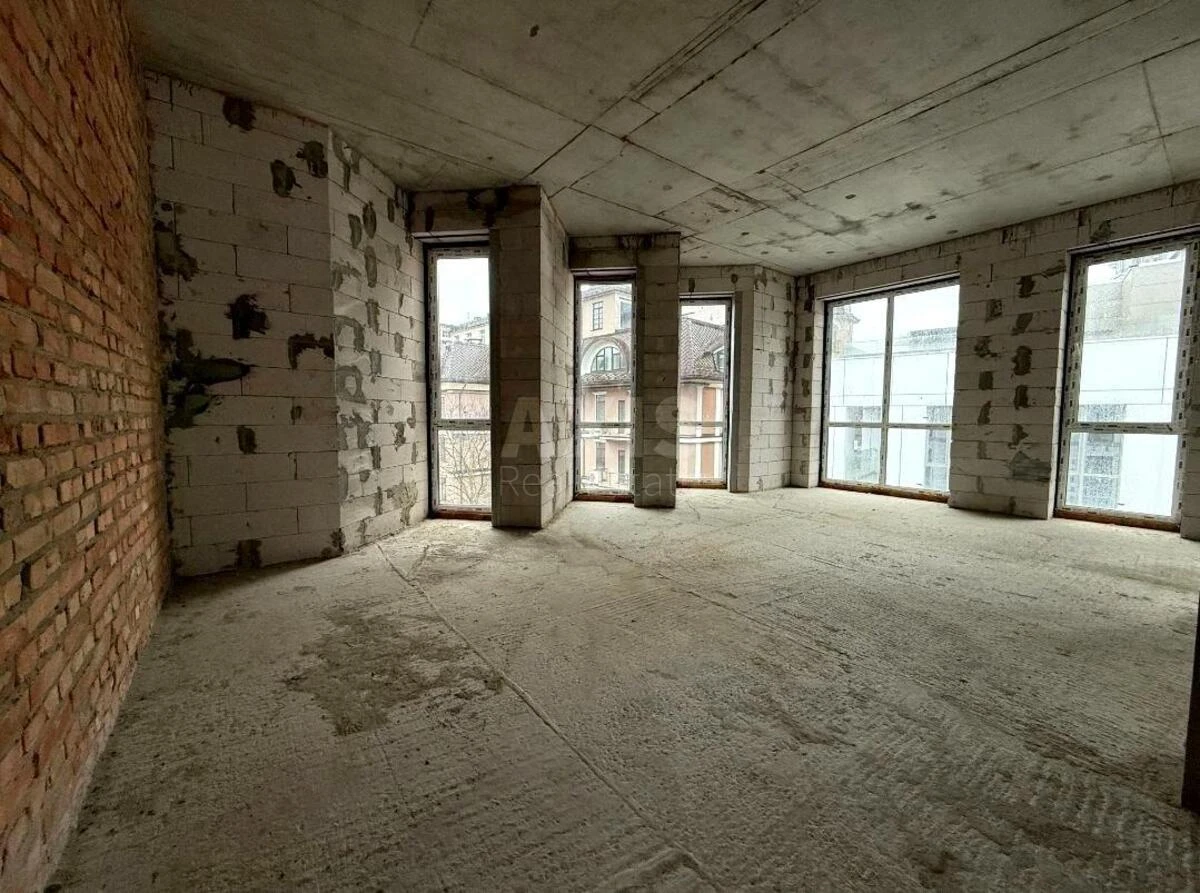 Office vul. Strutyns'kogo Sergija 6, 543m27040910