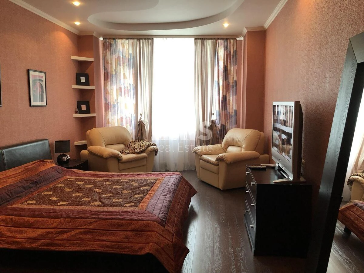 3k apartment pr-t Volodimira Іvasyuka 12J690355