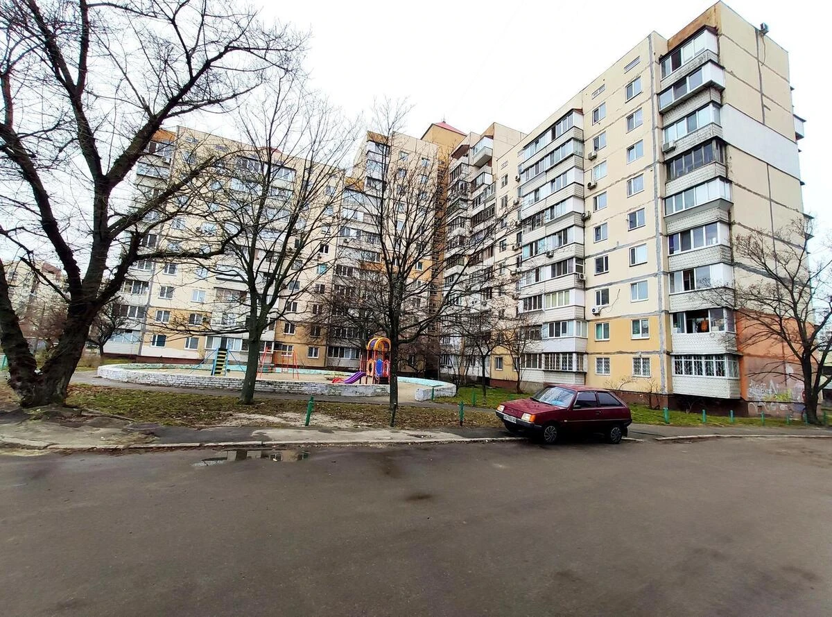 3к квартира ул. Левко Лукьяненко 33/356774916