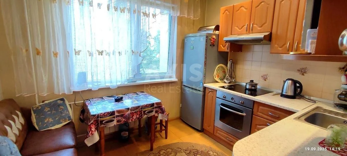 3к квартира пр-т Глушкова Академика 47658440