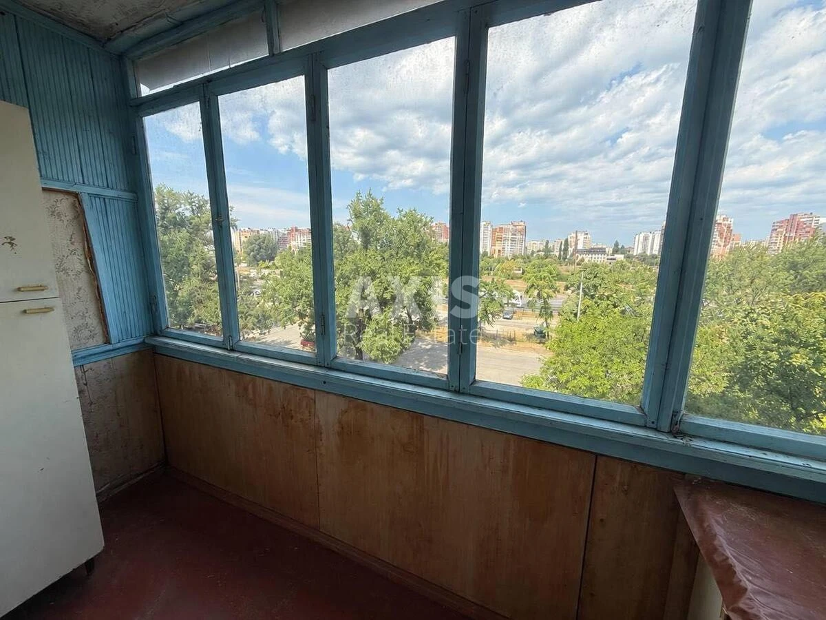 4k apartment pr-t Romana Shuhevicha 26712466
