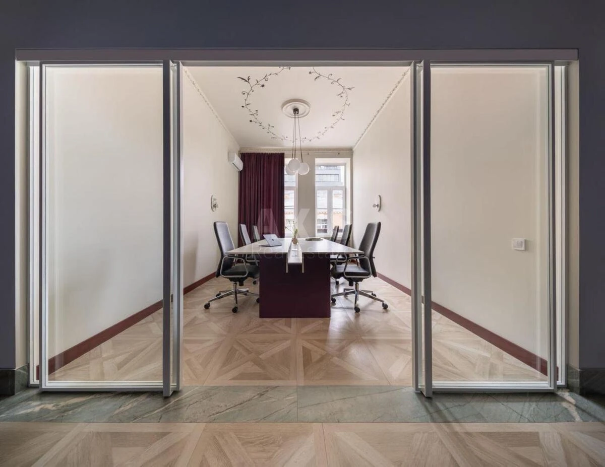 Office vul. Rustaveli Shota 15Б, 135m2710157