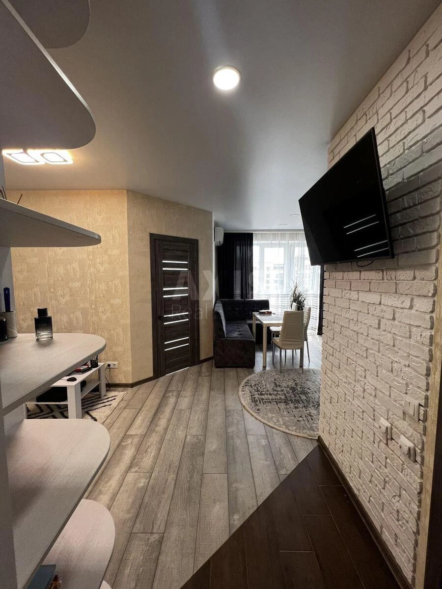 1k apartment vul. Radystiv 32684077