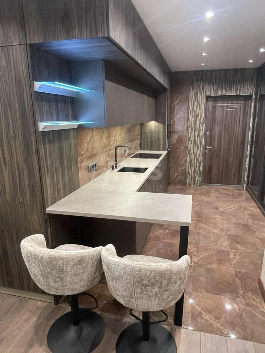 2k apartment vul. Zhmachenka Generala 28Б697690
