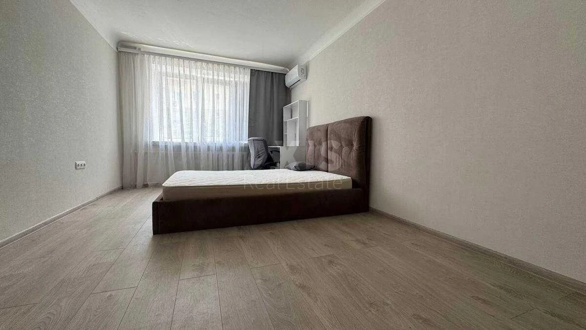 1k apartment vul. Jurkivs'ka 18697905