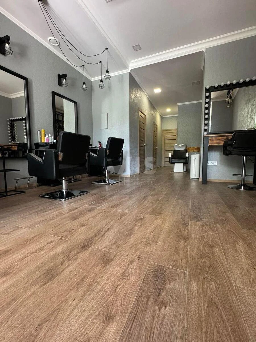 Trade object vul. Ushakova Mykoly 8, 52m268673