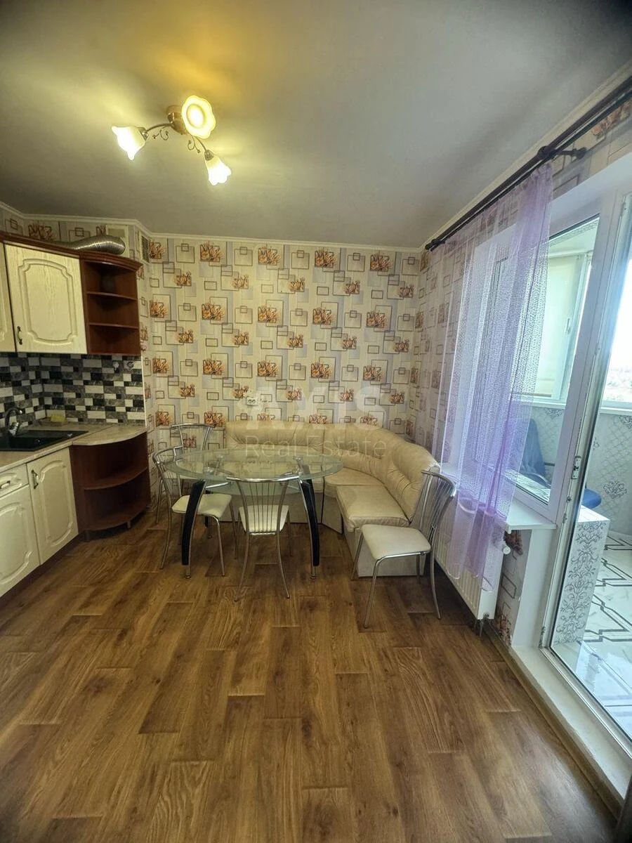 2к квартира ул. Здолбуновская 13699960