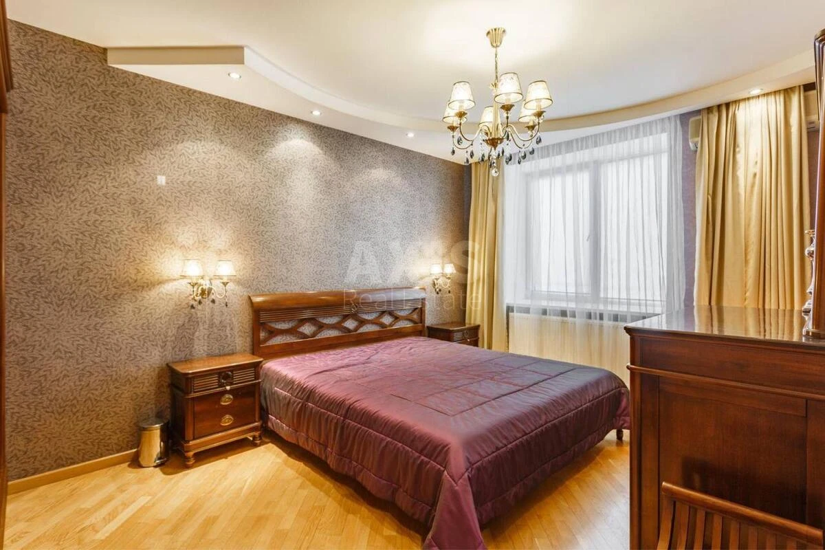 3к квартира ул. Богатырская 18А667702