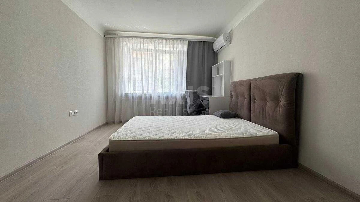 1к квартира ул. Юрковская 18697909