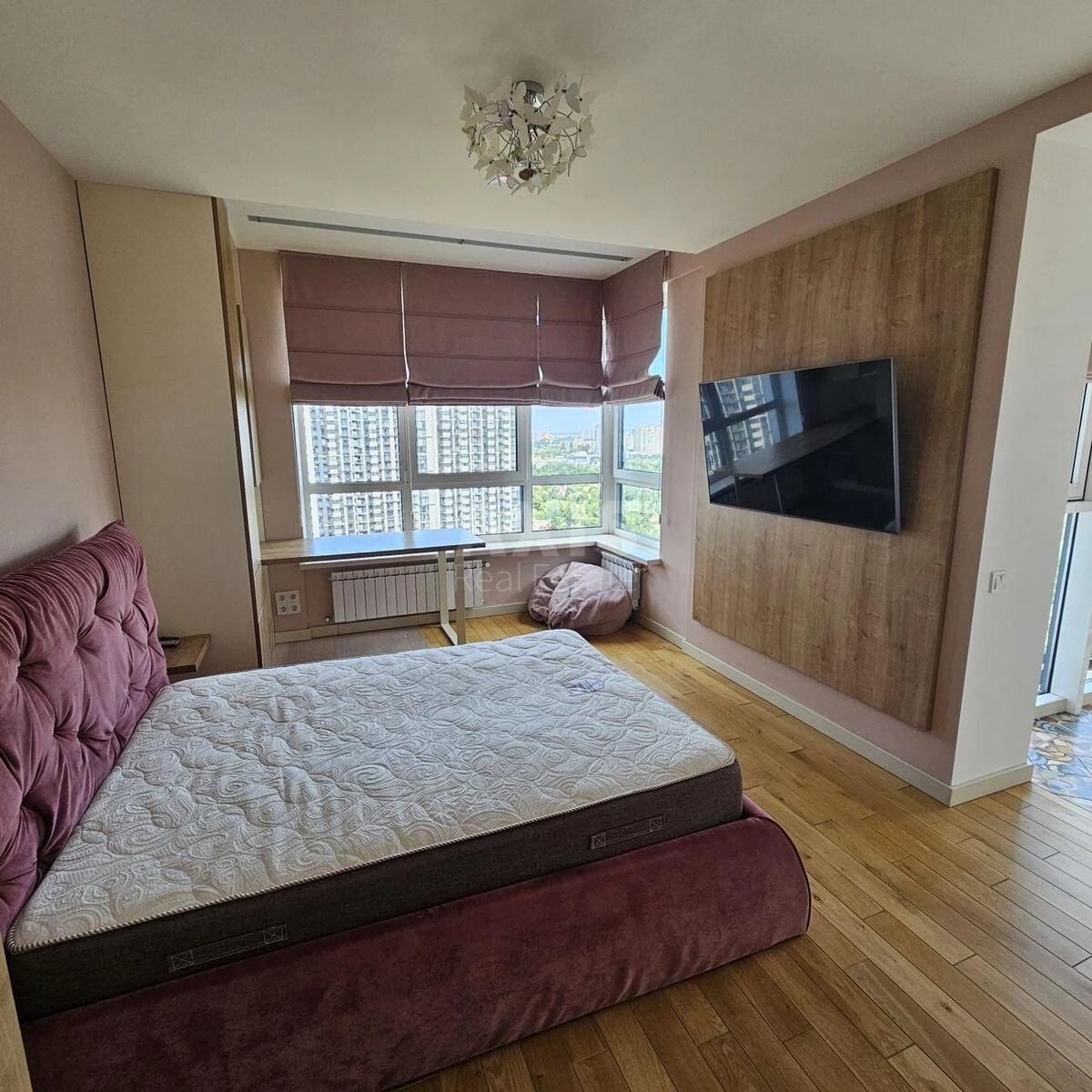 3k apartment vul. Zarichna 1А695123