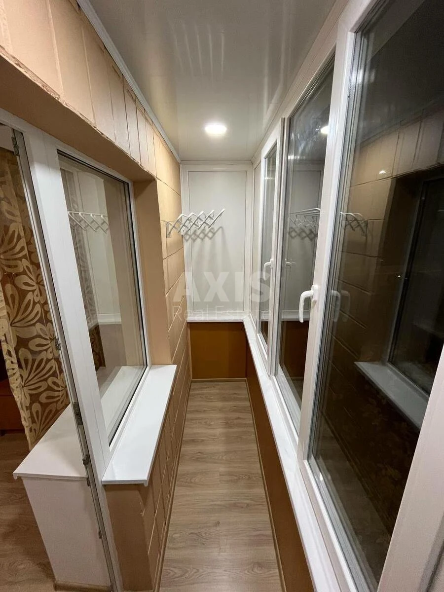 2к квартира ул. Джона Маккейна 20А696206