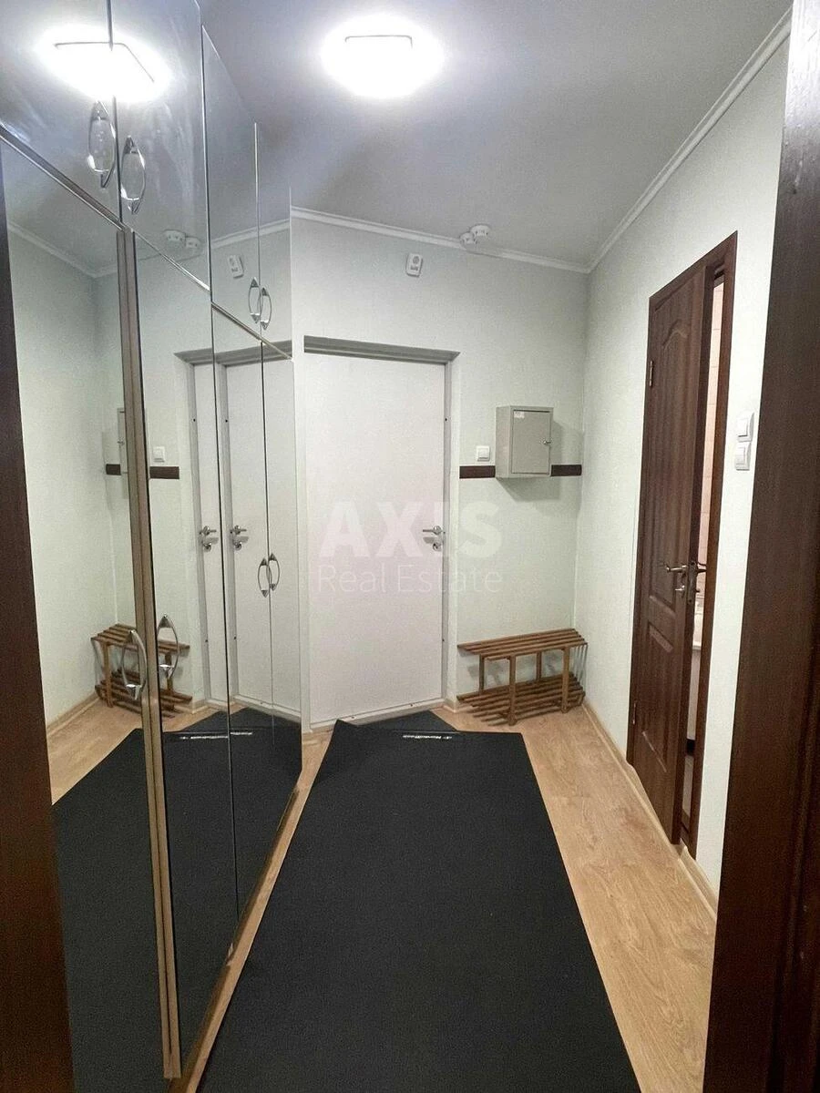 1k apartment pr-t Glushkova Akademika 6696788