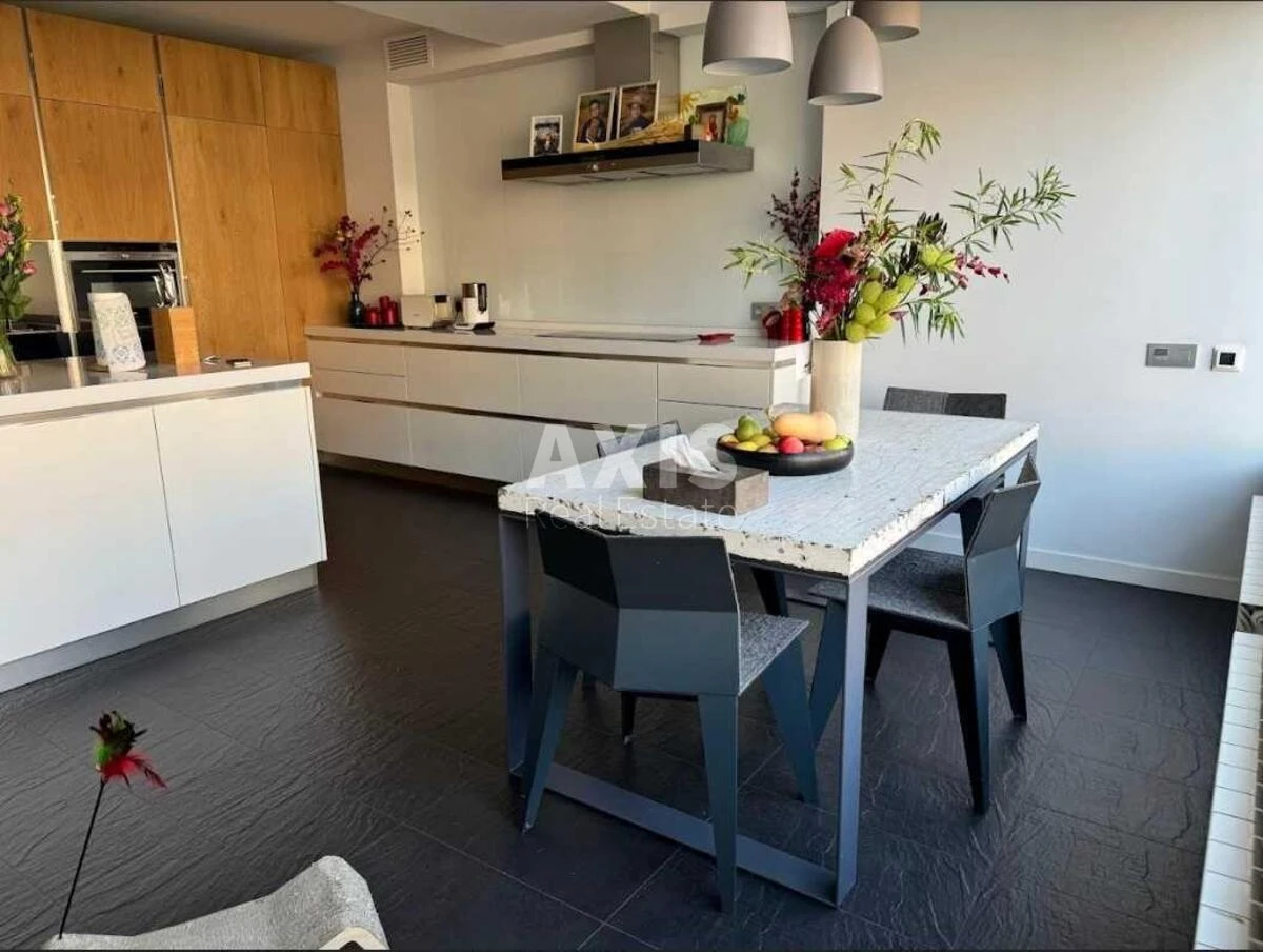 3k apartment vul. Александры Эстер 970017