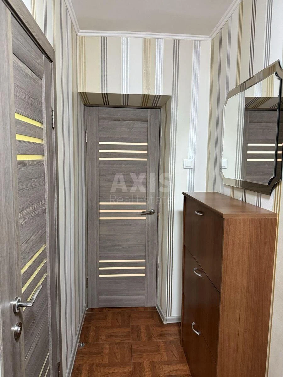 2к квартира ул. Антоновича 1657110116