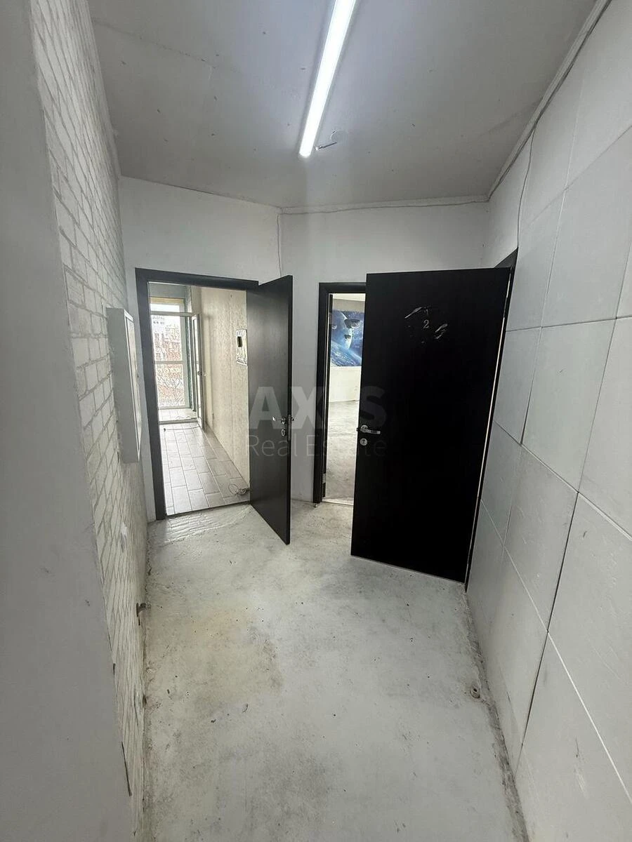4k apartment vul. Lypkivs'kogo Vasylja Mytropolyta 16А712373