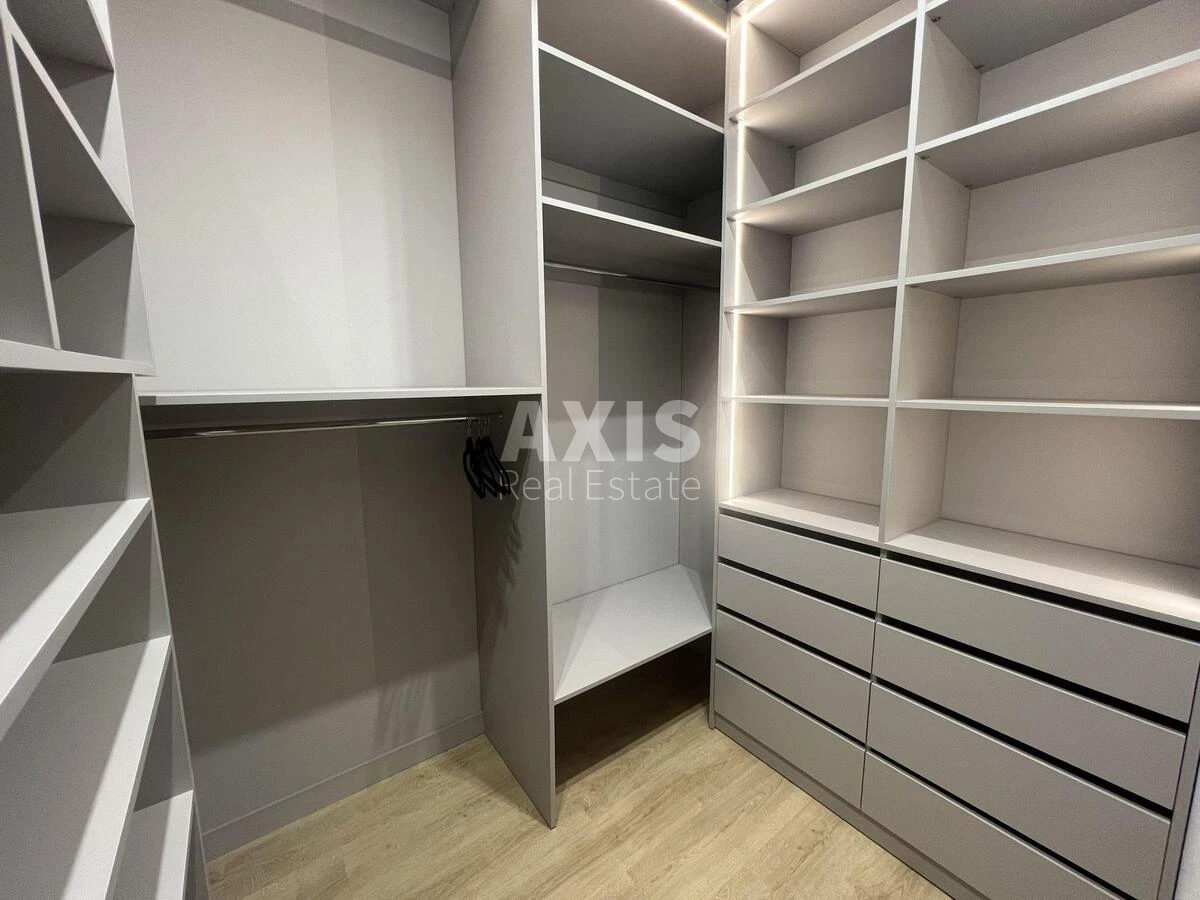1k apartment pr-t Berestejskij 11B641967