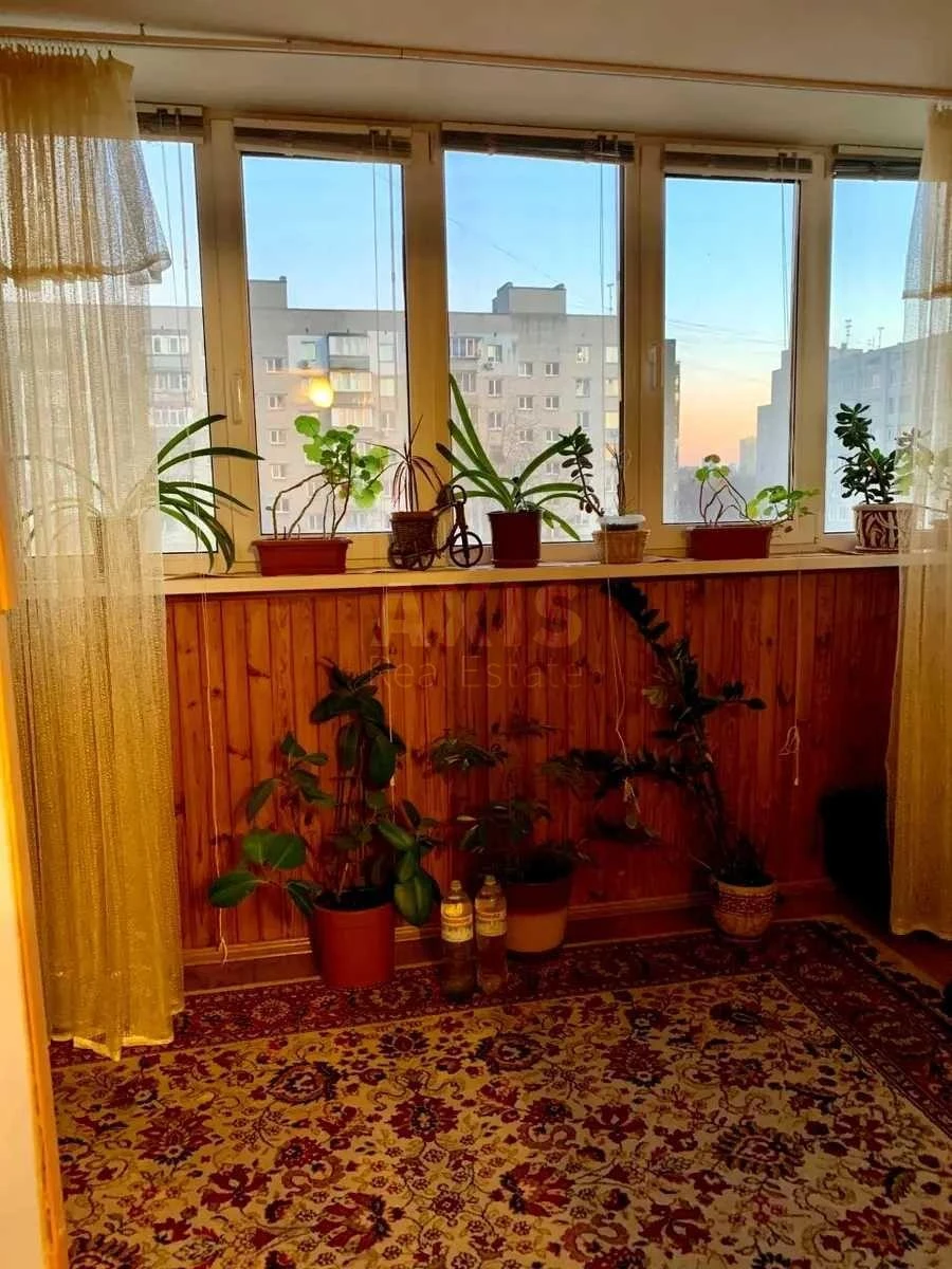 3k apartment vul. Novatoriv 9700549