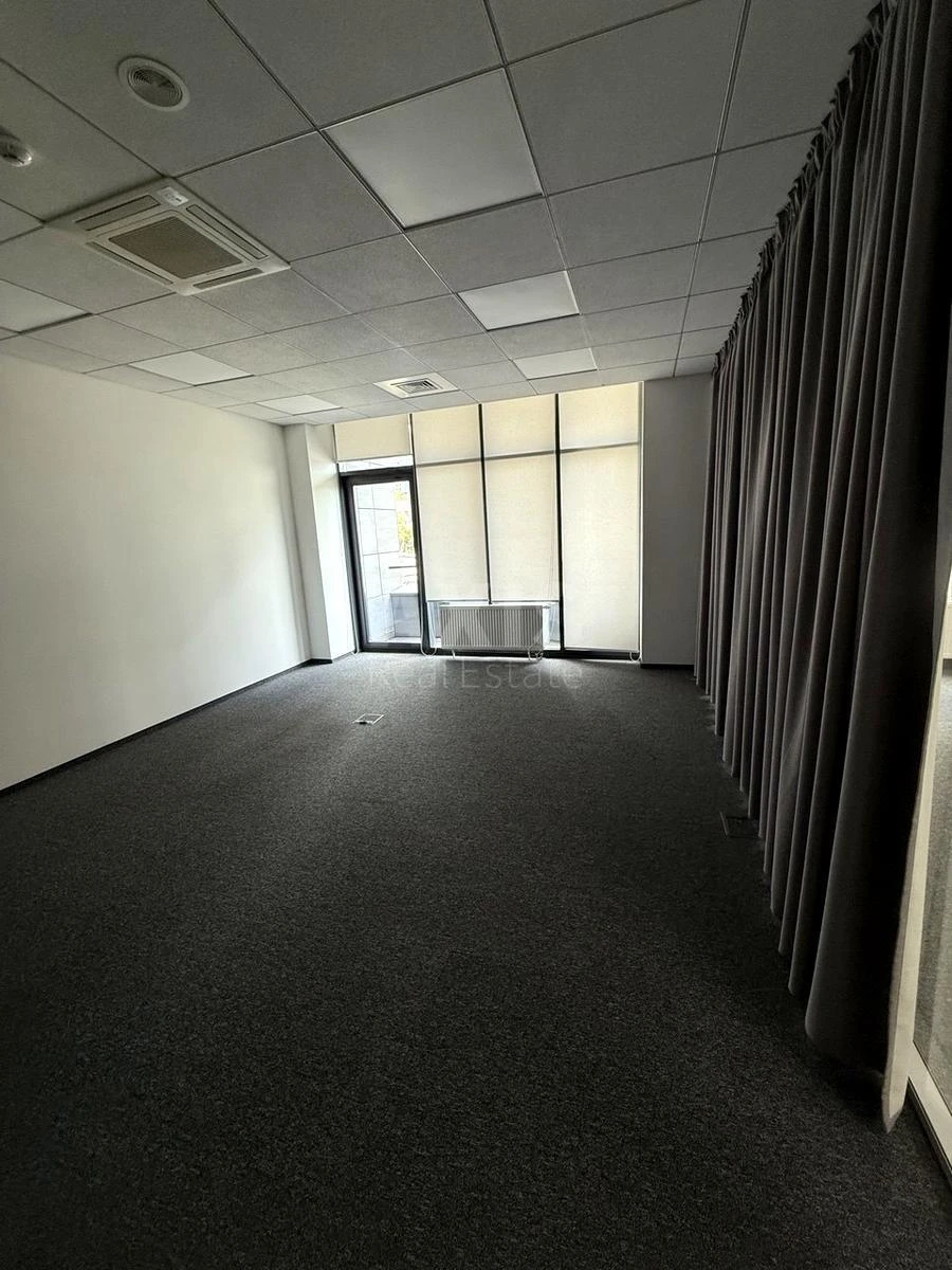 Office vul. Mykhayla Boychuka 44А, 280m2686781