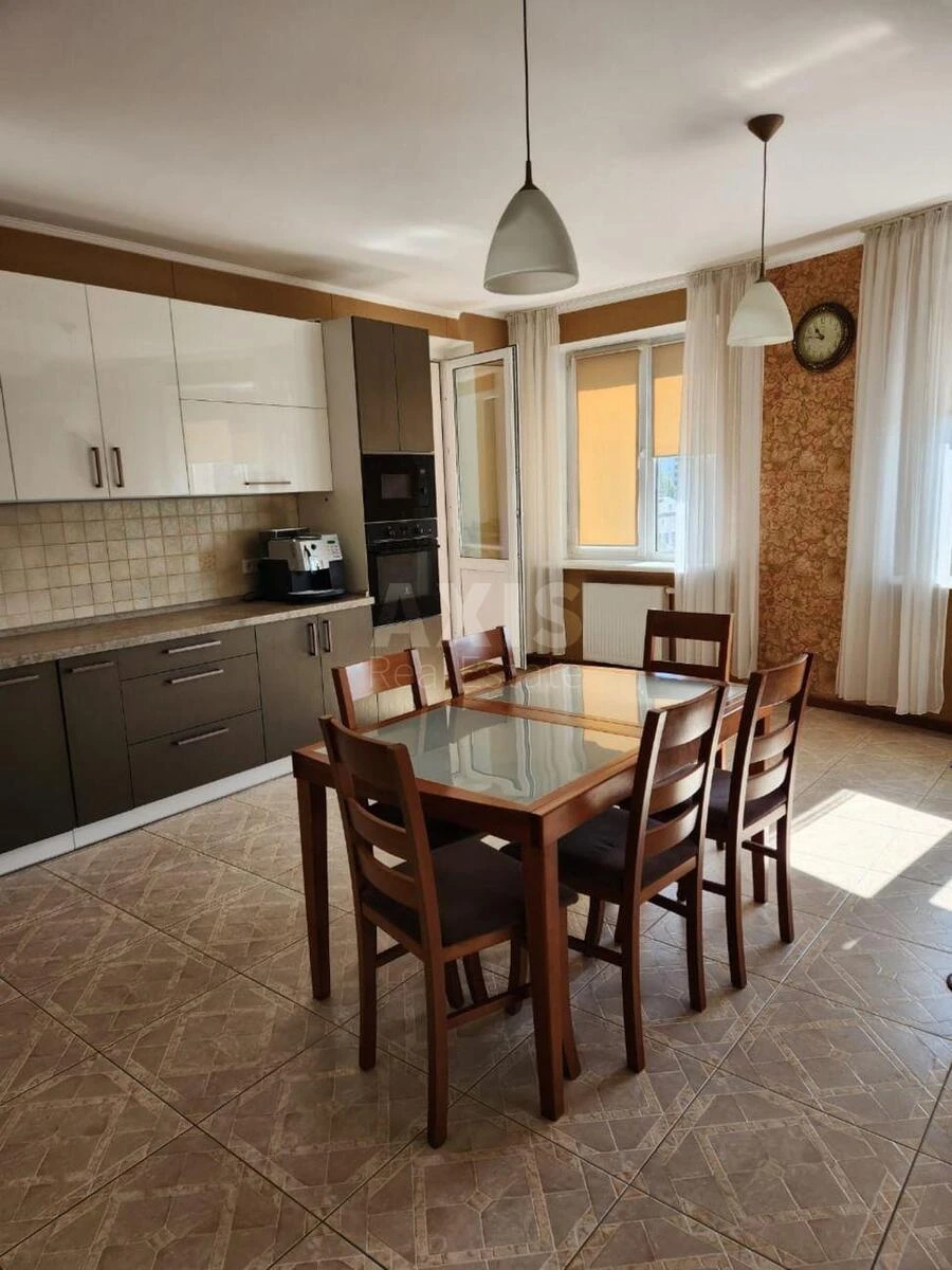 4к квартира пр-т Голосеевский 6870973