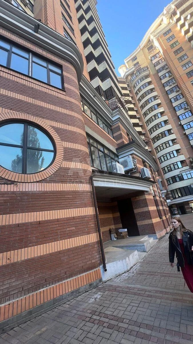 Office bul. Lesi Ukrai'nky 7Б, 155m2714321