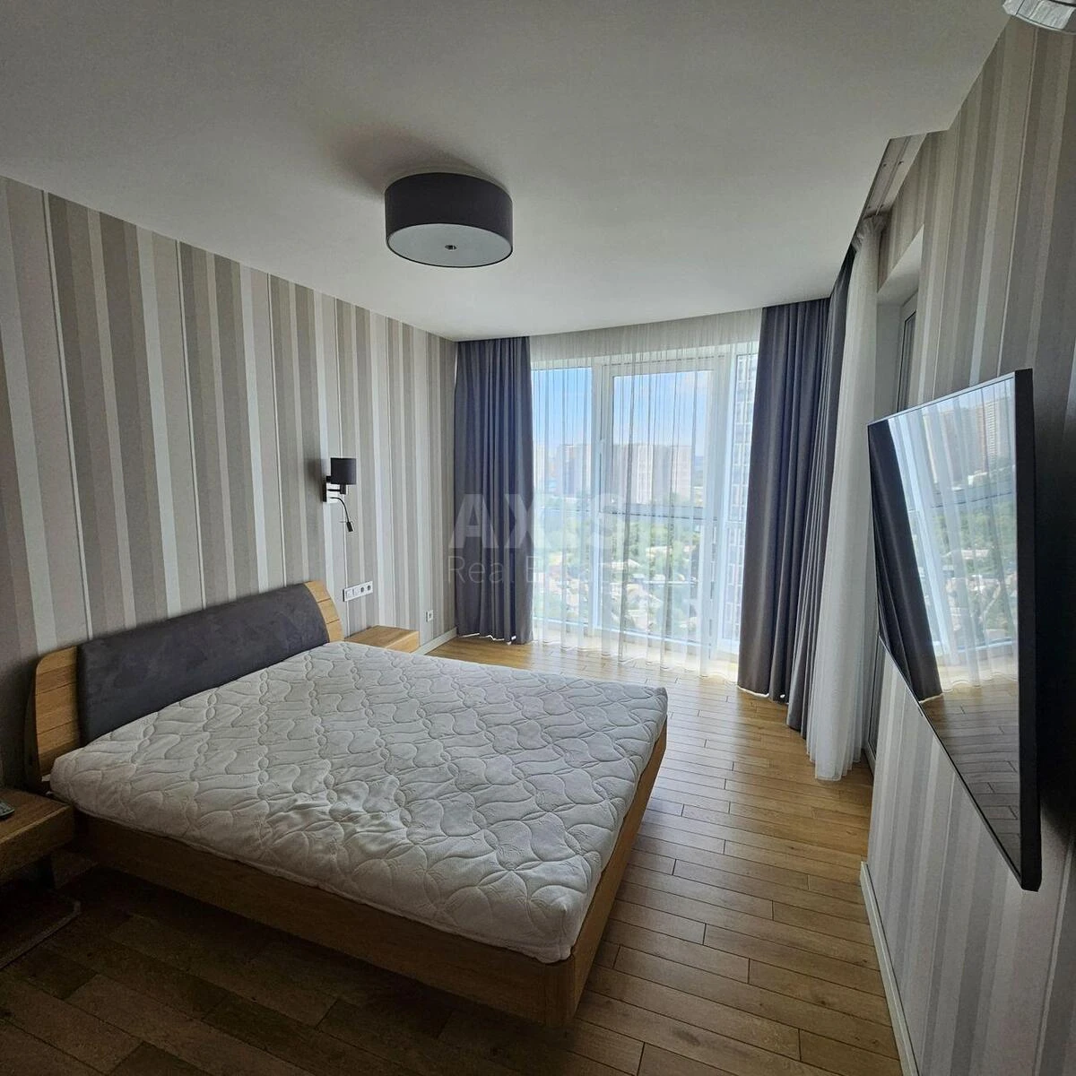 3k apartment vul. Zarichna 1А695128