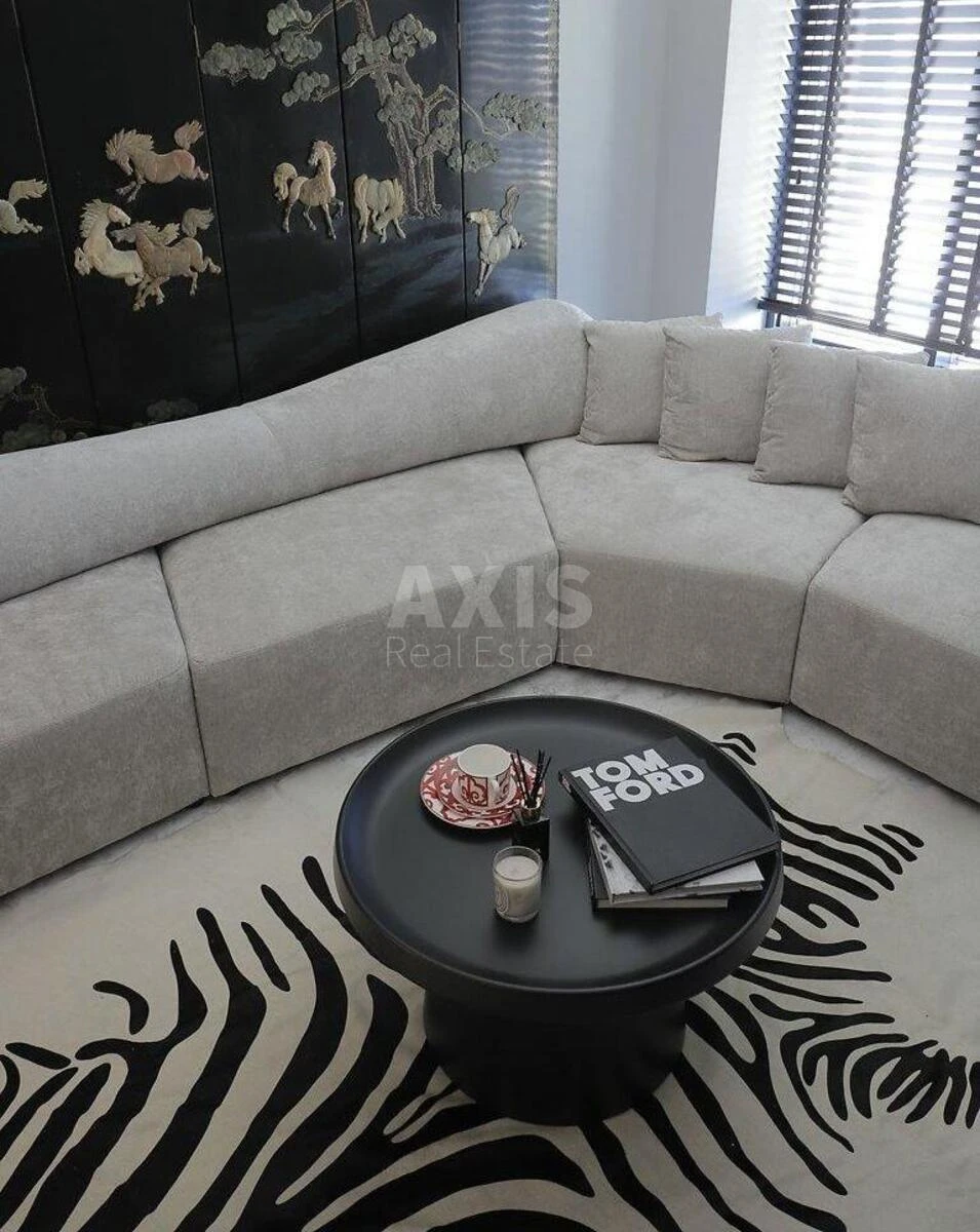 3k apartment vul. Zvirynec'ka 70А695294